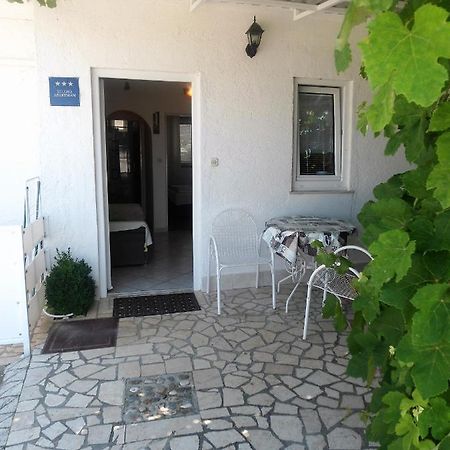 Guest House Pamela Senj  Buitenkant foto